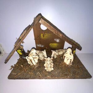 Beautiful vintage made in Italy Nativity scene